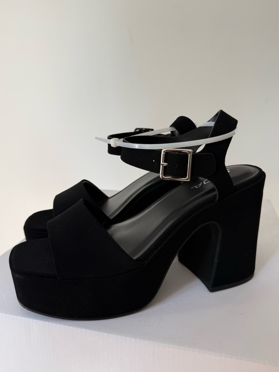 Soda Shoes - Soda New Launch Black Platform Chunky High Heeled Size 10 Sandal #Lux-SH-1